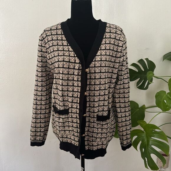 VICI Woodrow cardigan with gold buttons NWOT - Picture 6 of 7